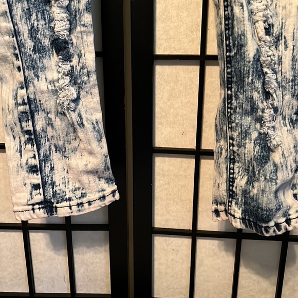 Denim & Rivets Distressed Men’s Jeans Size 9 - Picture 2 of 7